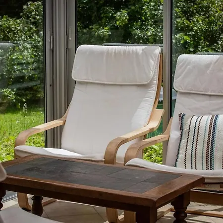 Сasa de vacaciones Charmante Avec Jardin Privé
